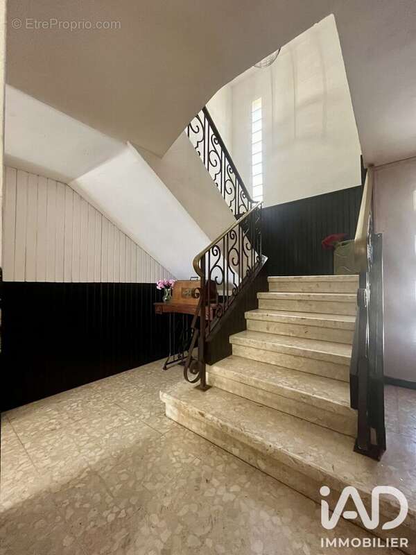 Maison 180 m² à Narbonne  - photo 2