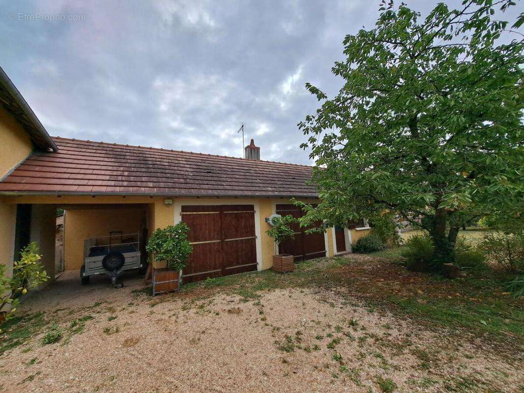 Maison à MEHUN-SUR-YEVRE