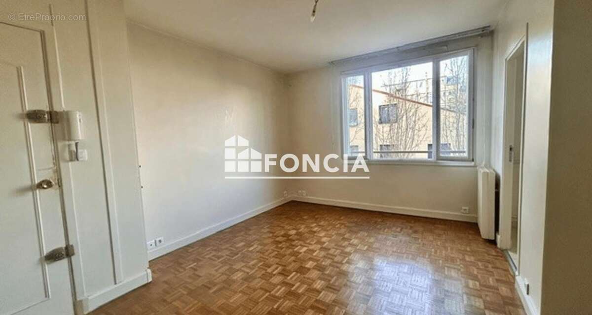Appartement à PARIS-20E