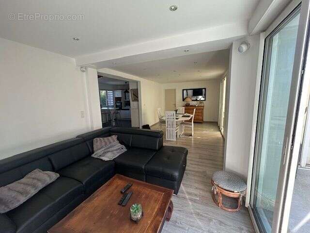 Maison à SAINT-MARTIN-DES-CHAMPS