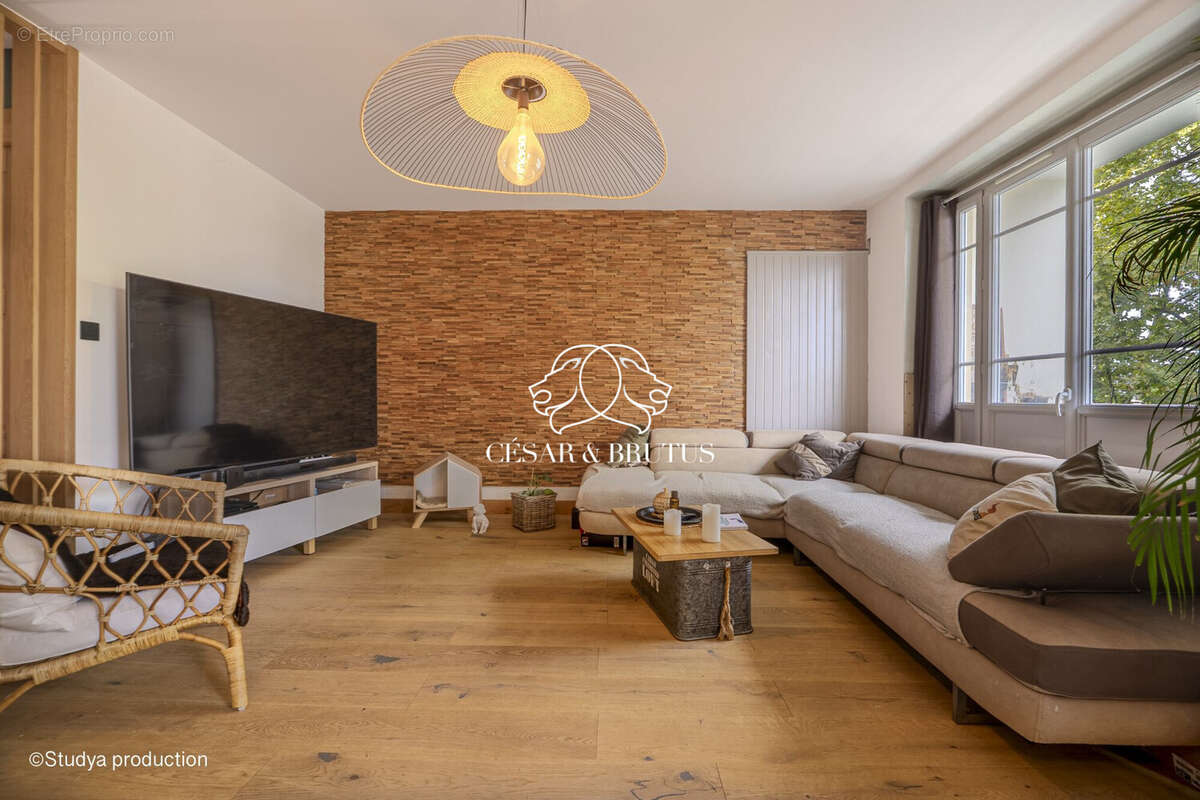 Appartement à TASSIN-LA-DEMI-LUNE