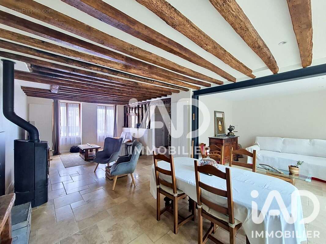 Maison 182 m² à La Chapelle-Gauthier  - photo 7