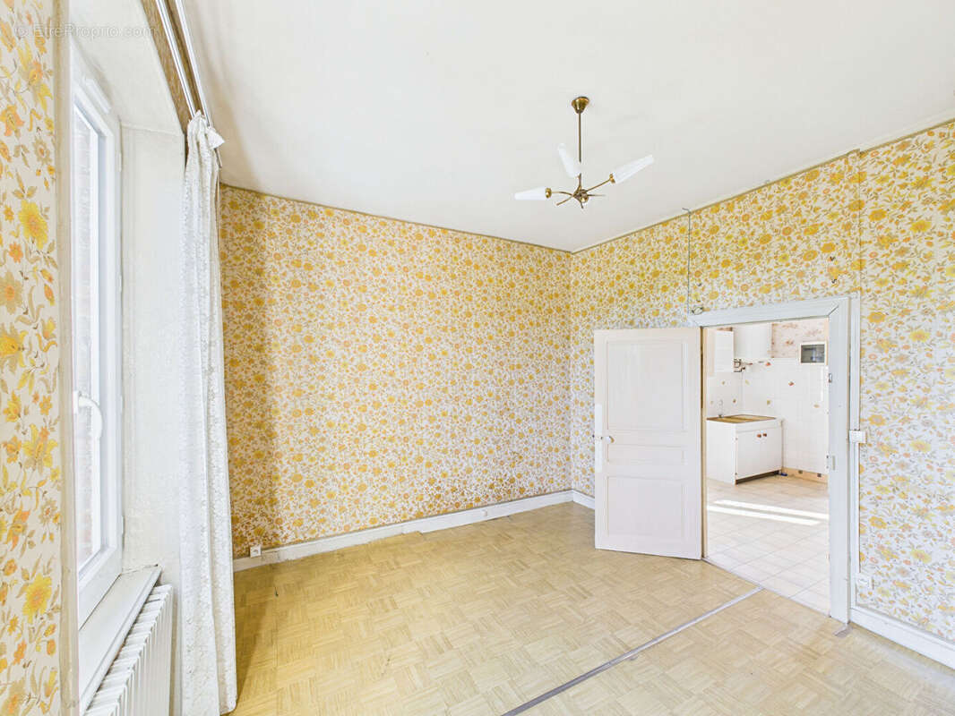 Maison à SAINT-ELOY-LES-MINES