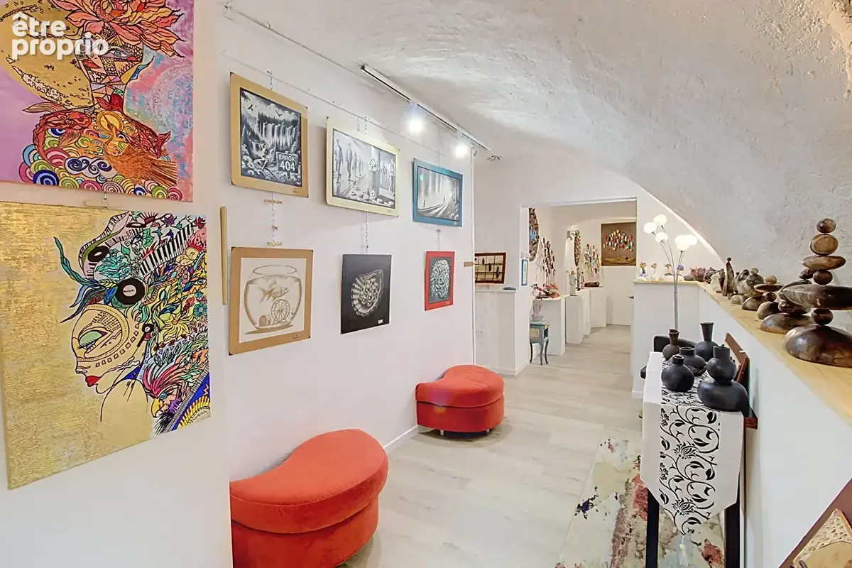 A vendre en exclusivite à draguignan - local commercial avec atelier et vaste espace de stockage - photo 8