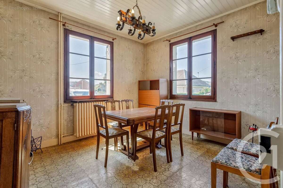 Maison 100 m² à Rumilly  - photo 5