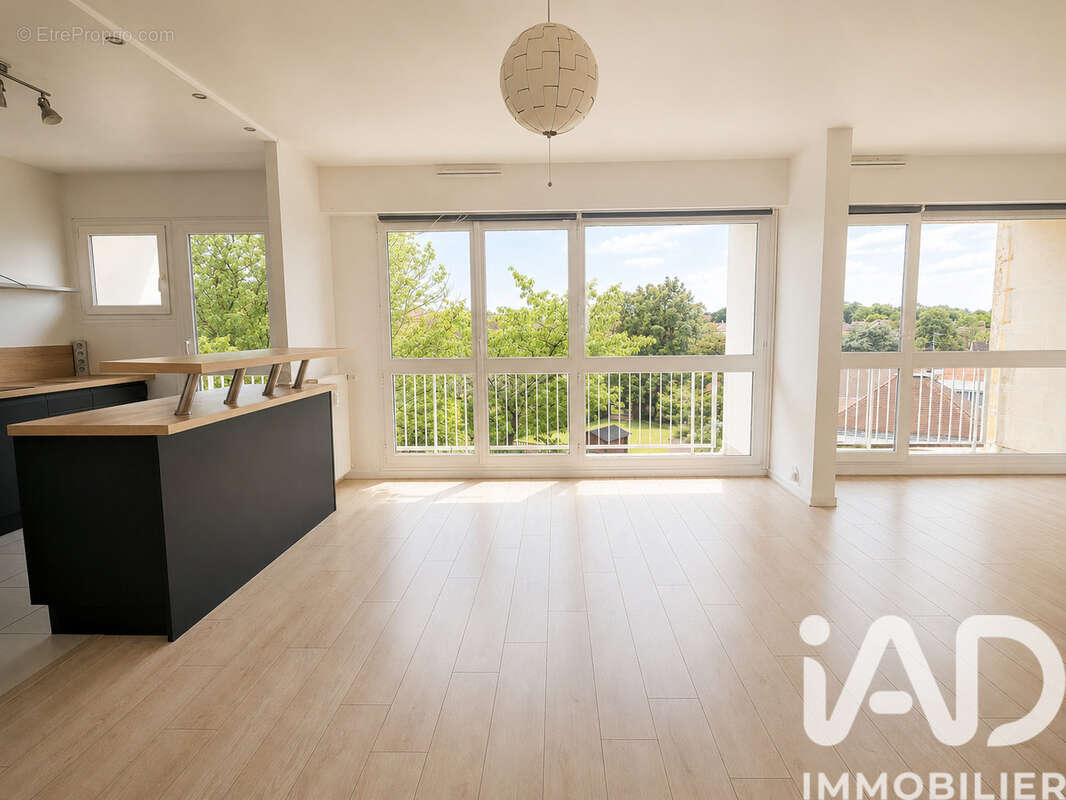 Photo 6 - Appartement à VERNEUIL-SUR-SEINE