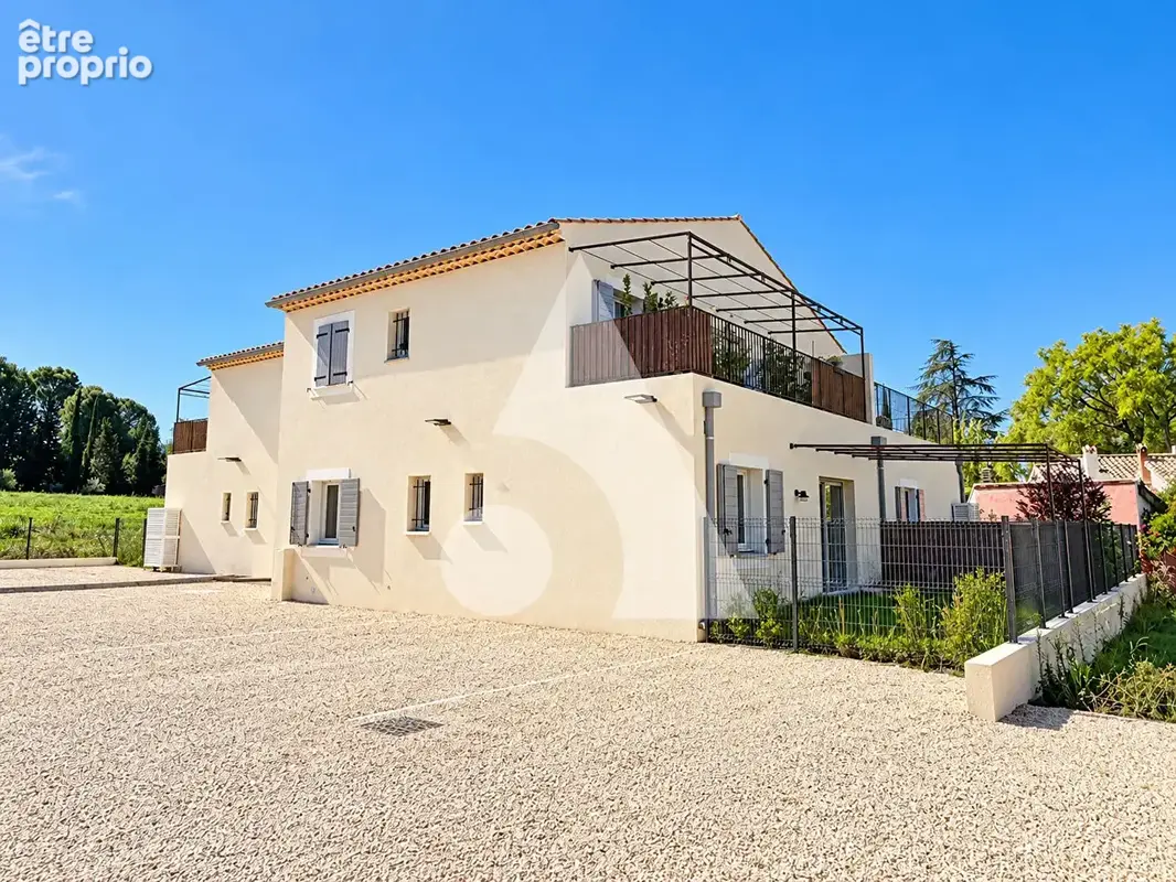Appartement à LOURMARIN