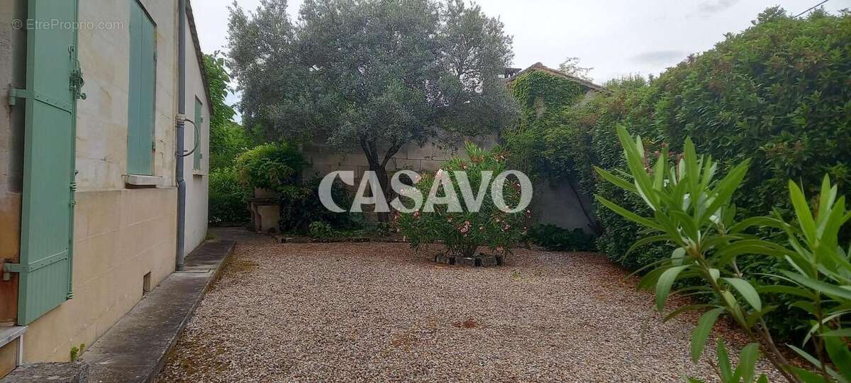 Vente Maison 6 pièces de 140m² - 33570 Montagne - photo 3