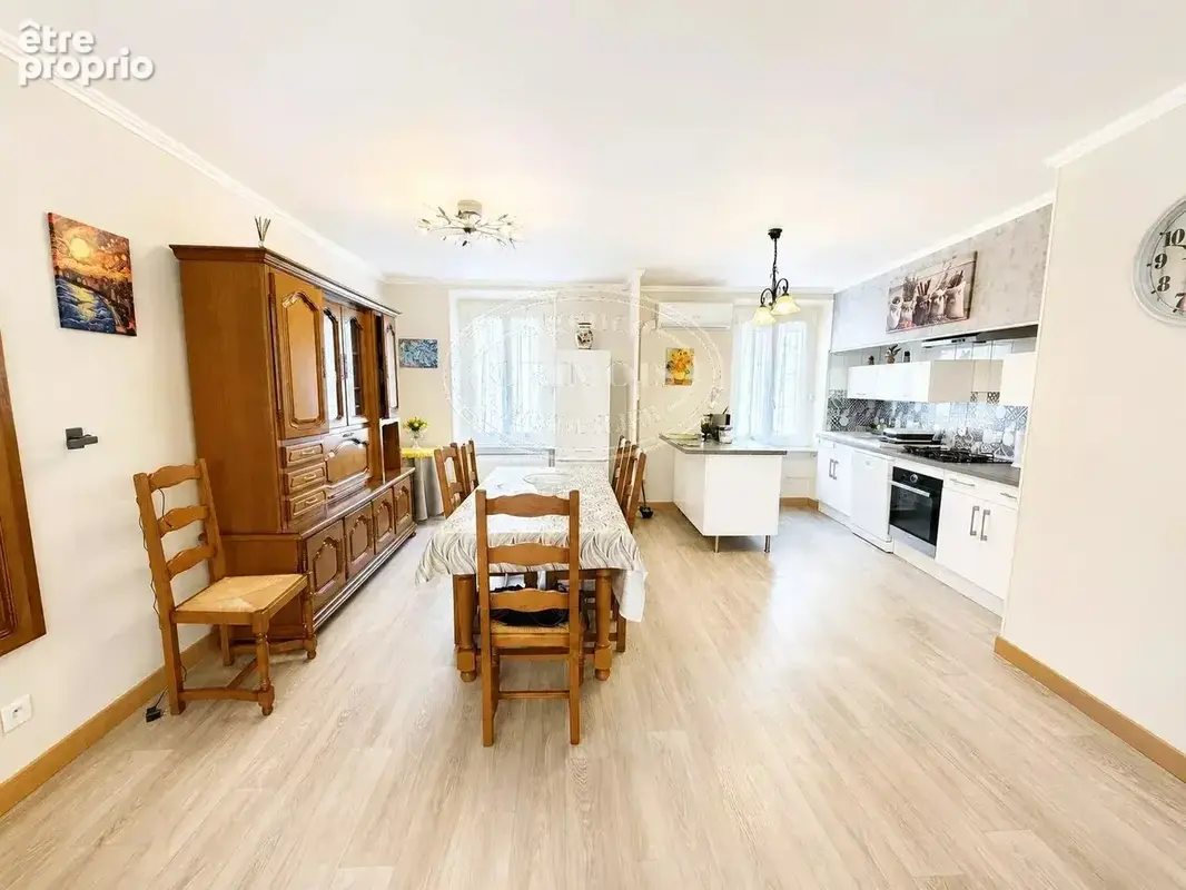 Appartement à LEZIGNAN-CORBIERES