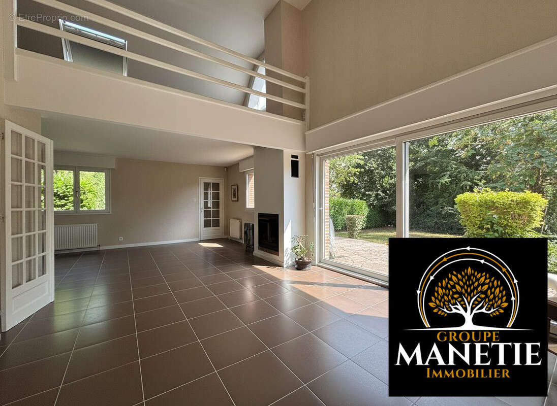 Maison 210 m² à Dainville  - photo 2