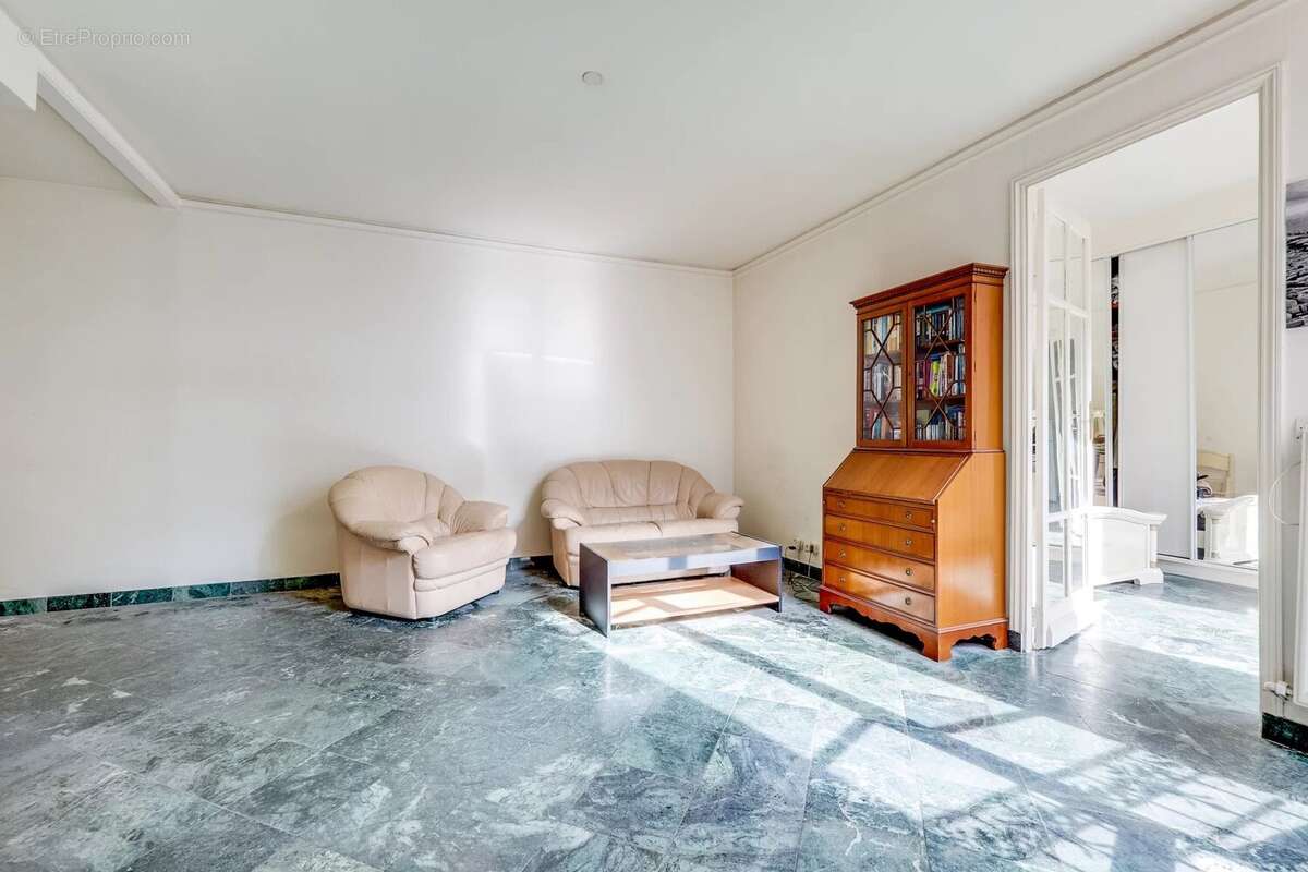 Appartement à PARIS-8E