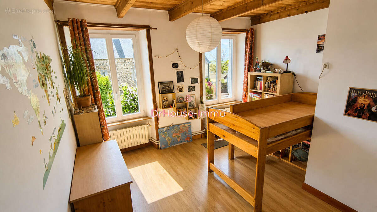 Maison à TOURVILLE-SUR-SIENNE