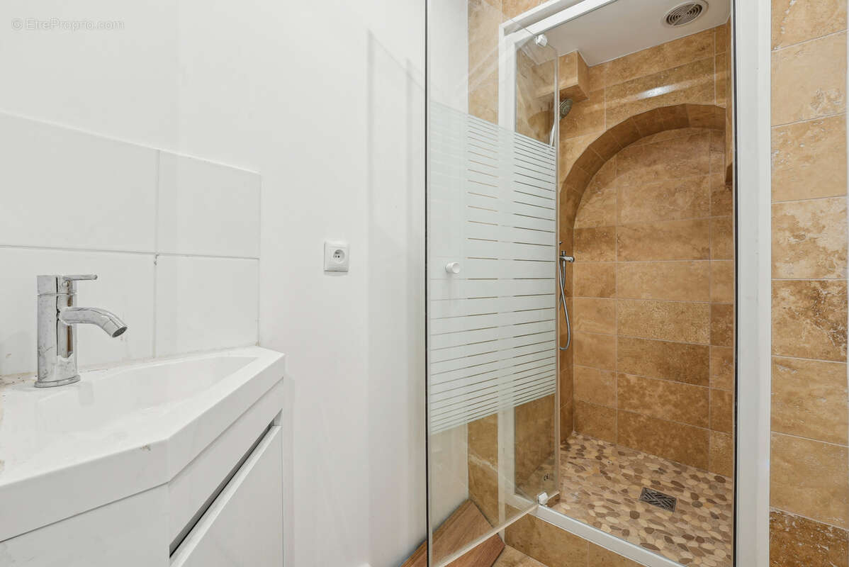 Appartement à PARIS-9E