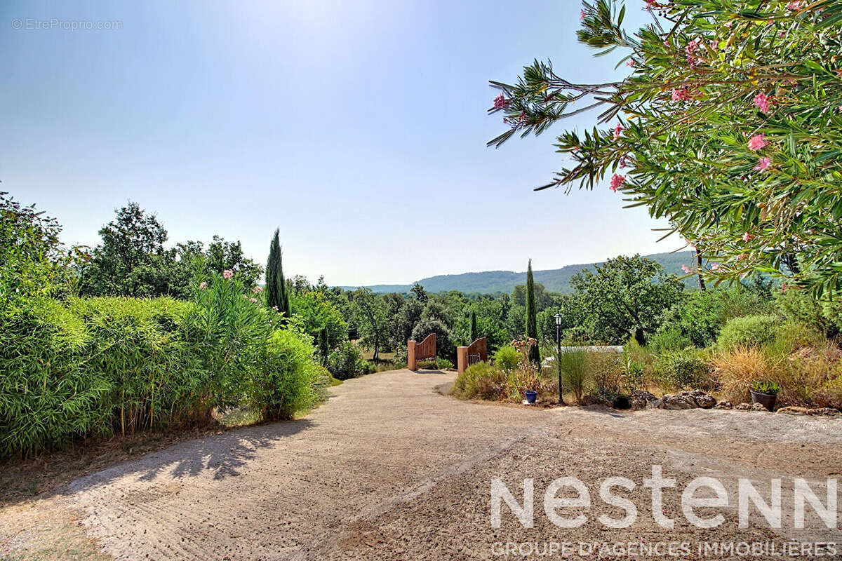 A VENDRE ! VILLECROZE - Maison 147 m² avec piscine et superbe vue dégagée - photo 23