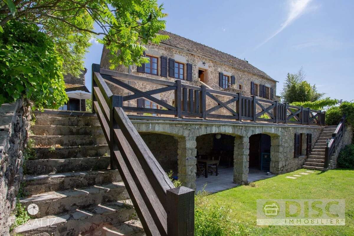 Maison à SAINT-ANDRE-DE-NAJAC