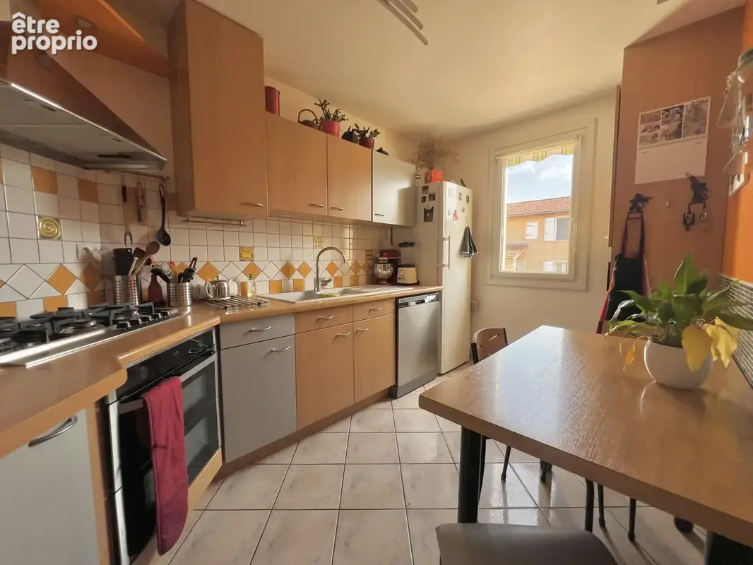 Charmante maison mitoyenne de 4 pièces avec garage et terrasse - Mions - photo 7