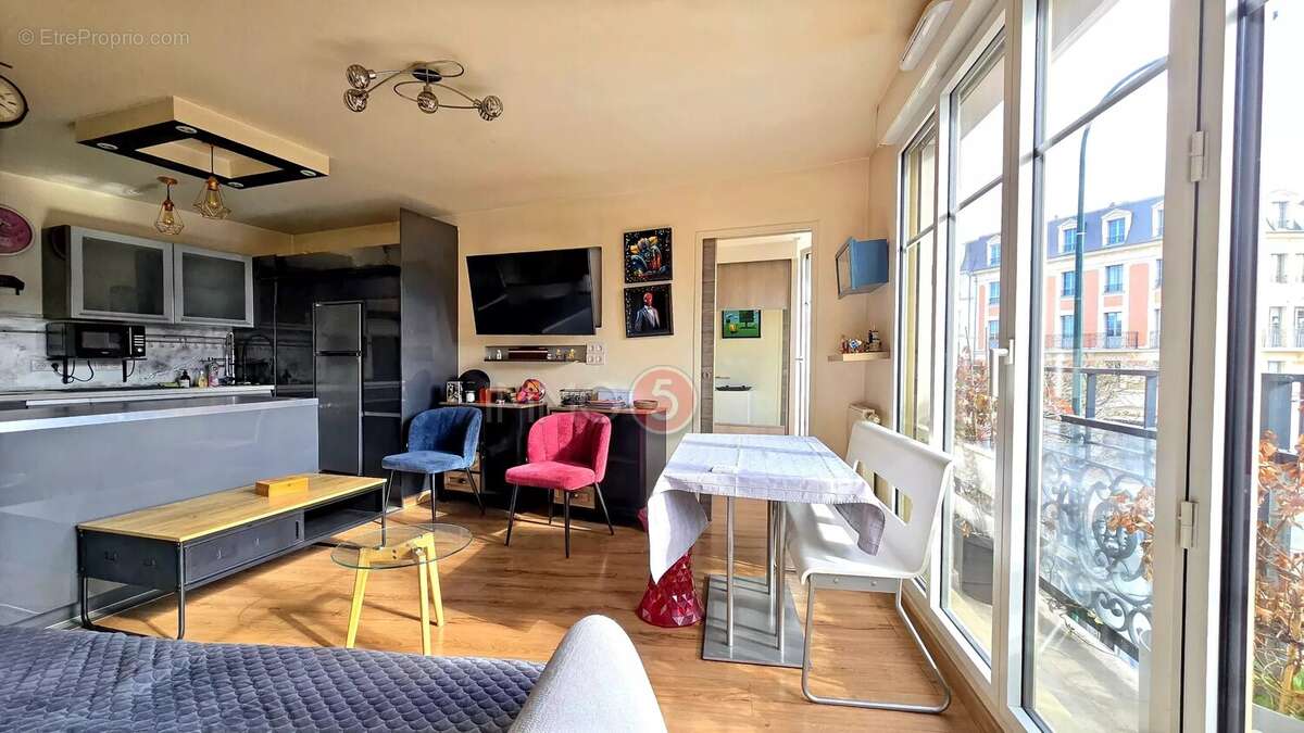 Appartement à LE RAINCY