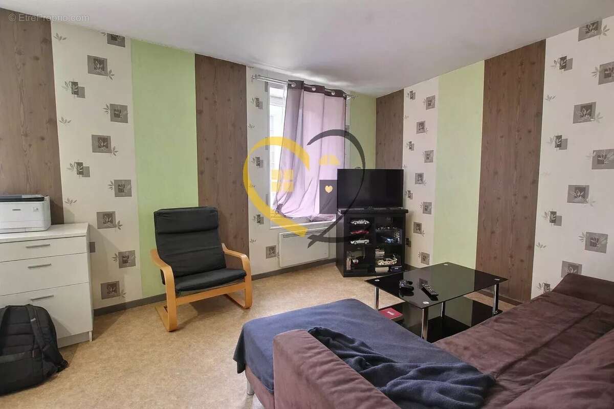 IMMEUBLE DE 196,98 m² à Saint Martin D'Auxigny - photo 7