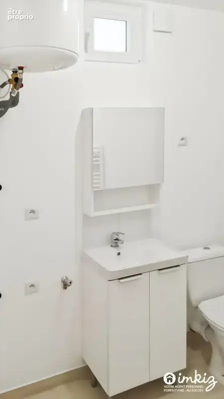 Studio rénové idéalement situé - photo 5
