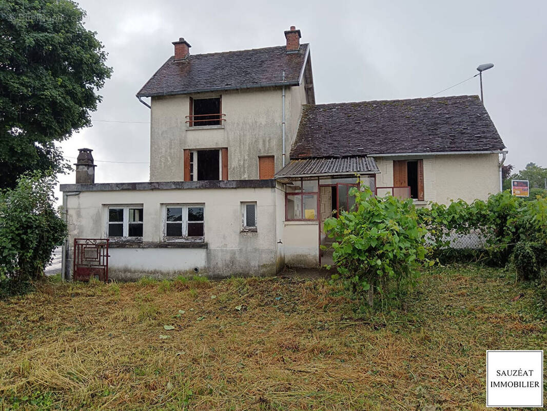 Appartement à SAINT-YRIEIX-LA-PERCHE