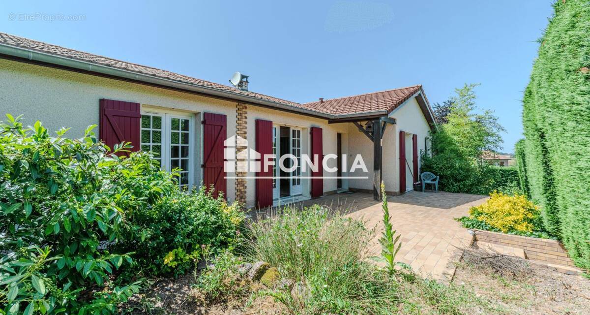Maison à OUCHES