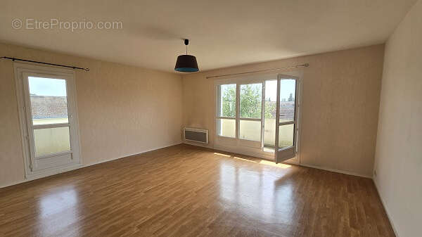 Appartement à SAINT-LAURENT-NOUAN