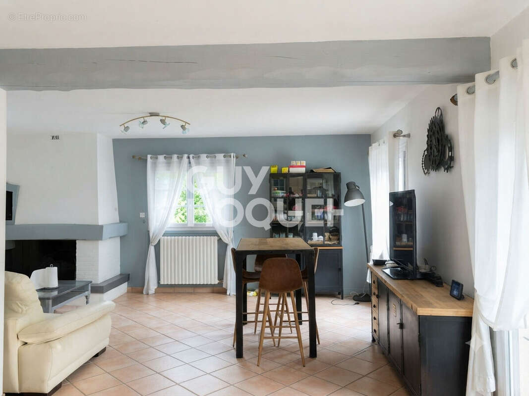 Maison à vendre proche Ezy-sur-Eure ? Cadre privilégié, jardin arboré et quartier recherché - photo 3