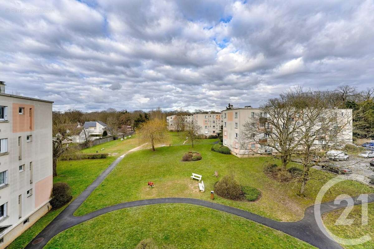 Appartement à LE PLESSIS-TREVISE