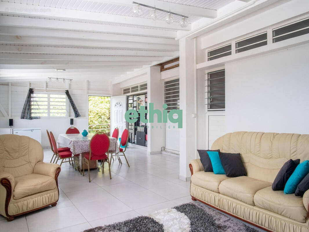 Maison à SAINT-FRANCOIS