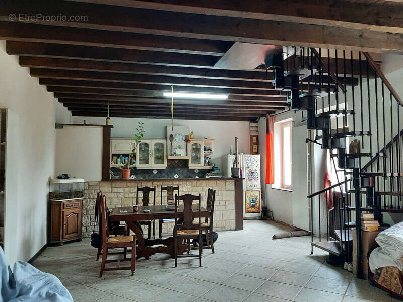 Maison à TOULON-SUR-ARROUX