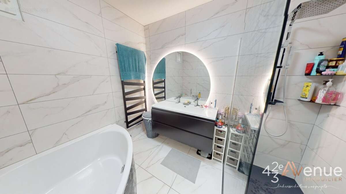 Appartement à LA RICAMARIE