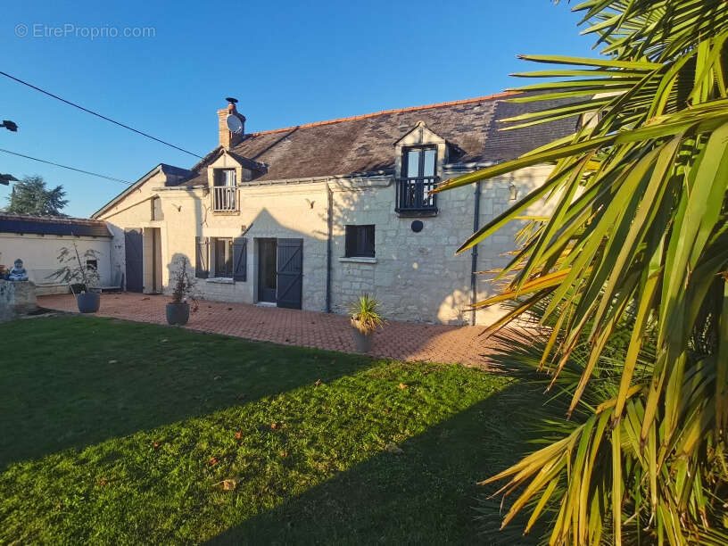 Maison à SAVIGNY-EN-VERON