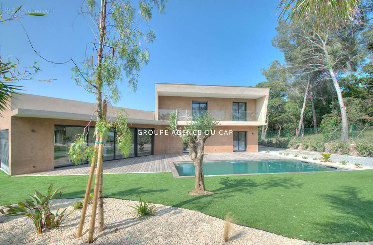 Maison à SAINT-RAPHAEL