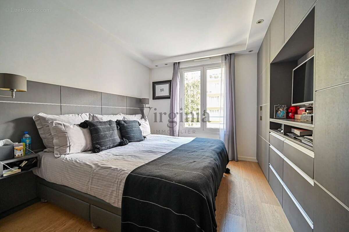 Appartement à CHARENTON-LE-PONT