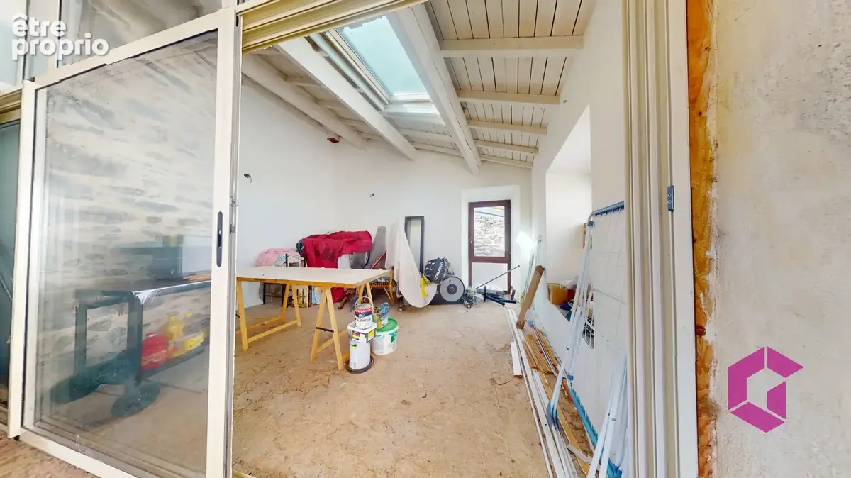 Saurier, Maison de village 90m2 hab. avec 2 chambres, Terrasse et Dépendances - photo 7