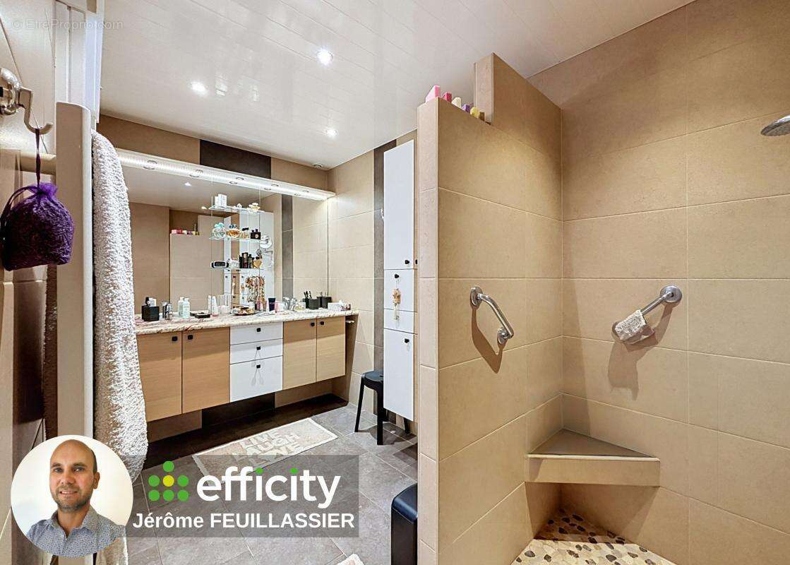 Appartement à CLUSES