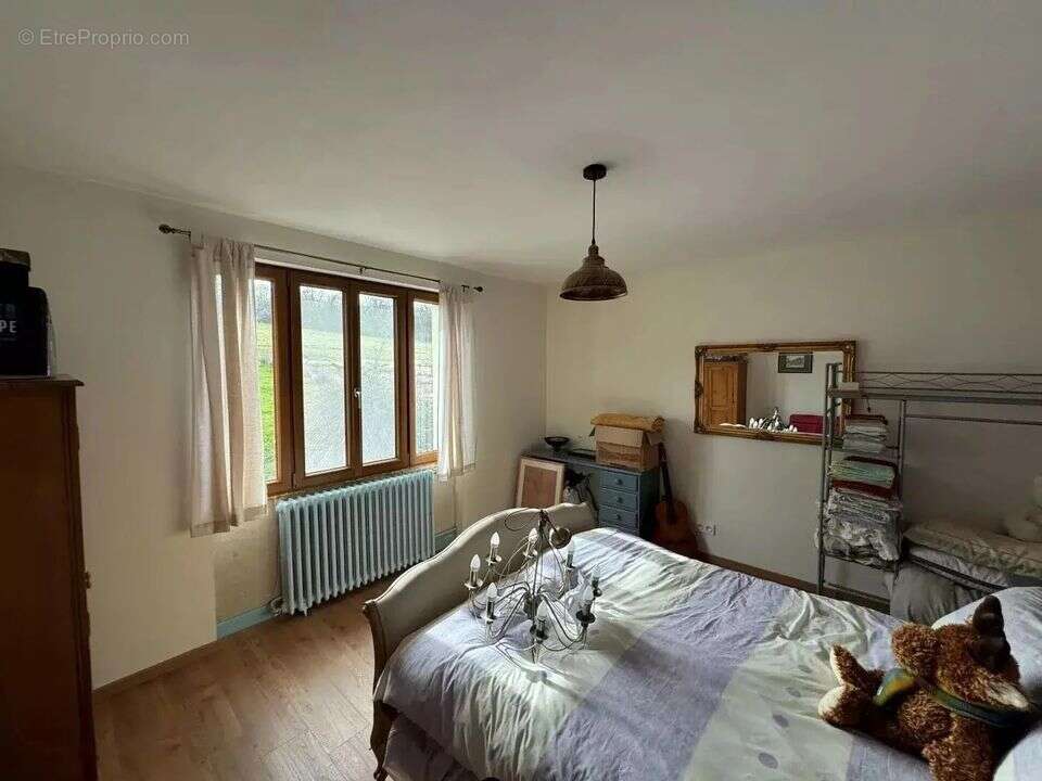 Maison à THEDIRAC
