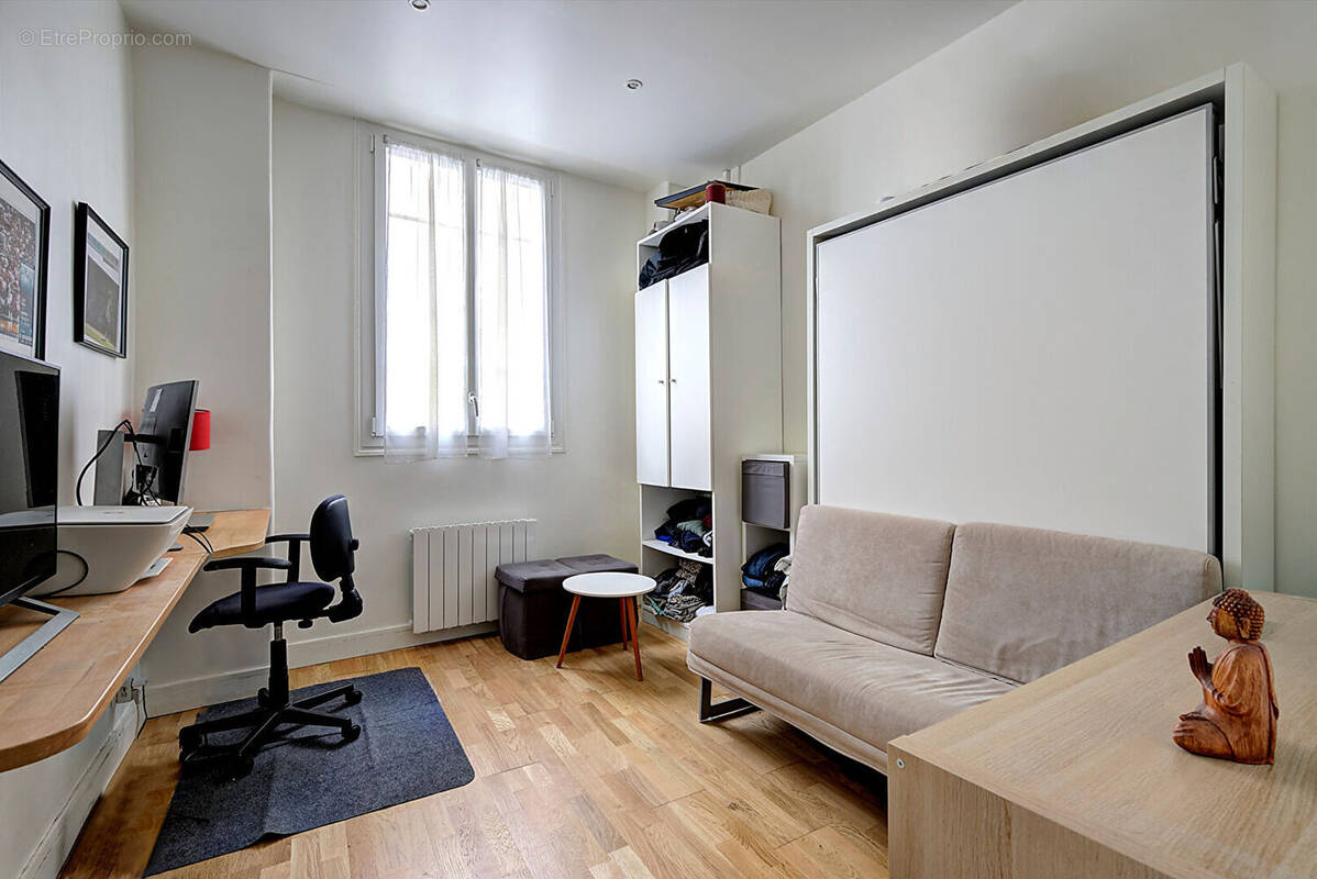 Appartement à PARIS-17E