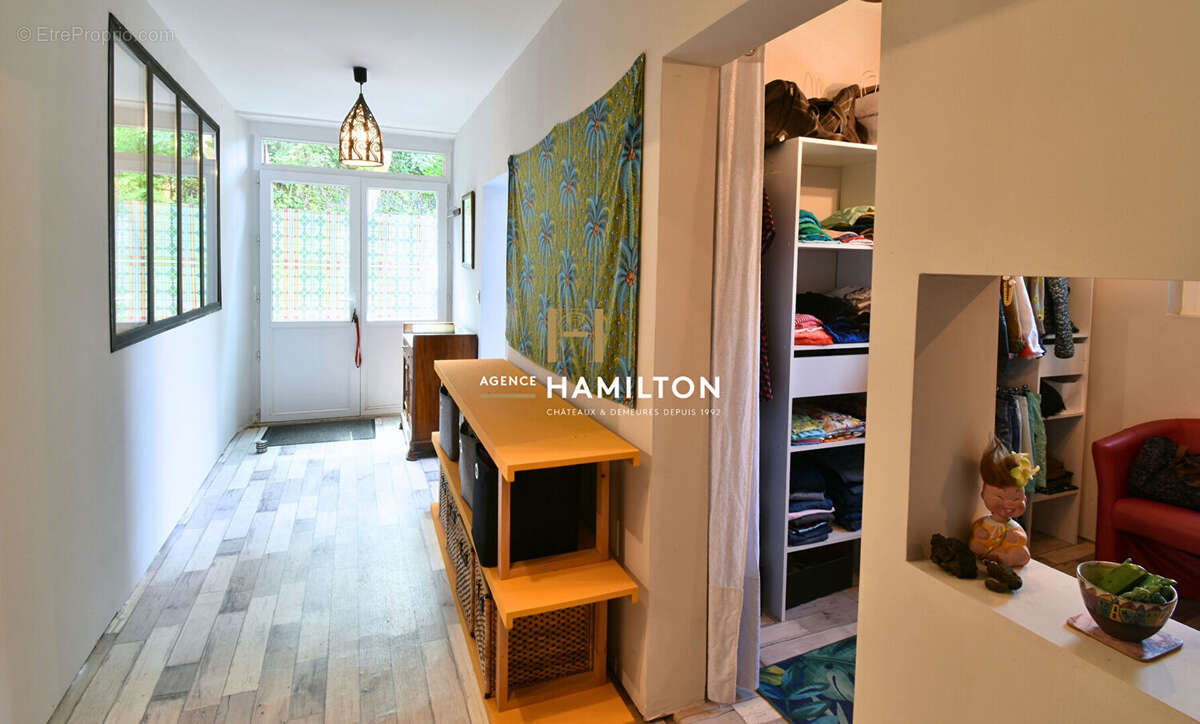 Local commercial avec logement attenant et sous-sol amenage - photo 11