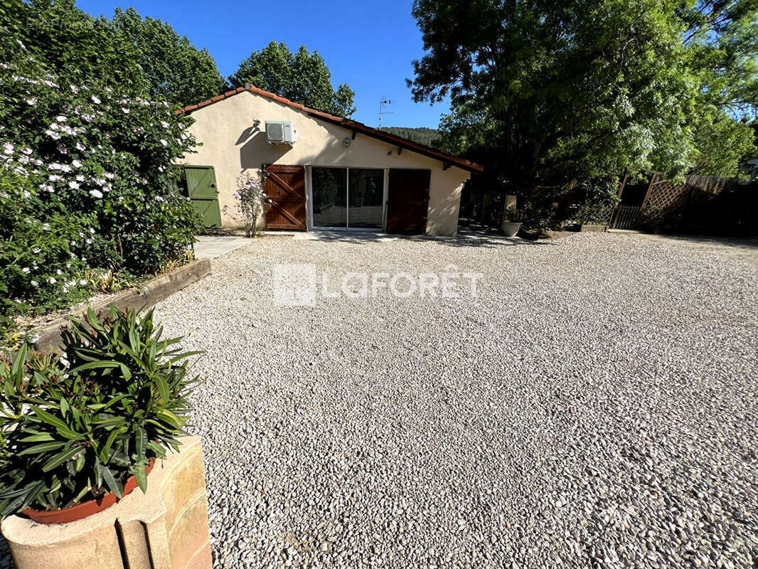 Maison à SAINT-ZACHARIE