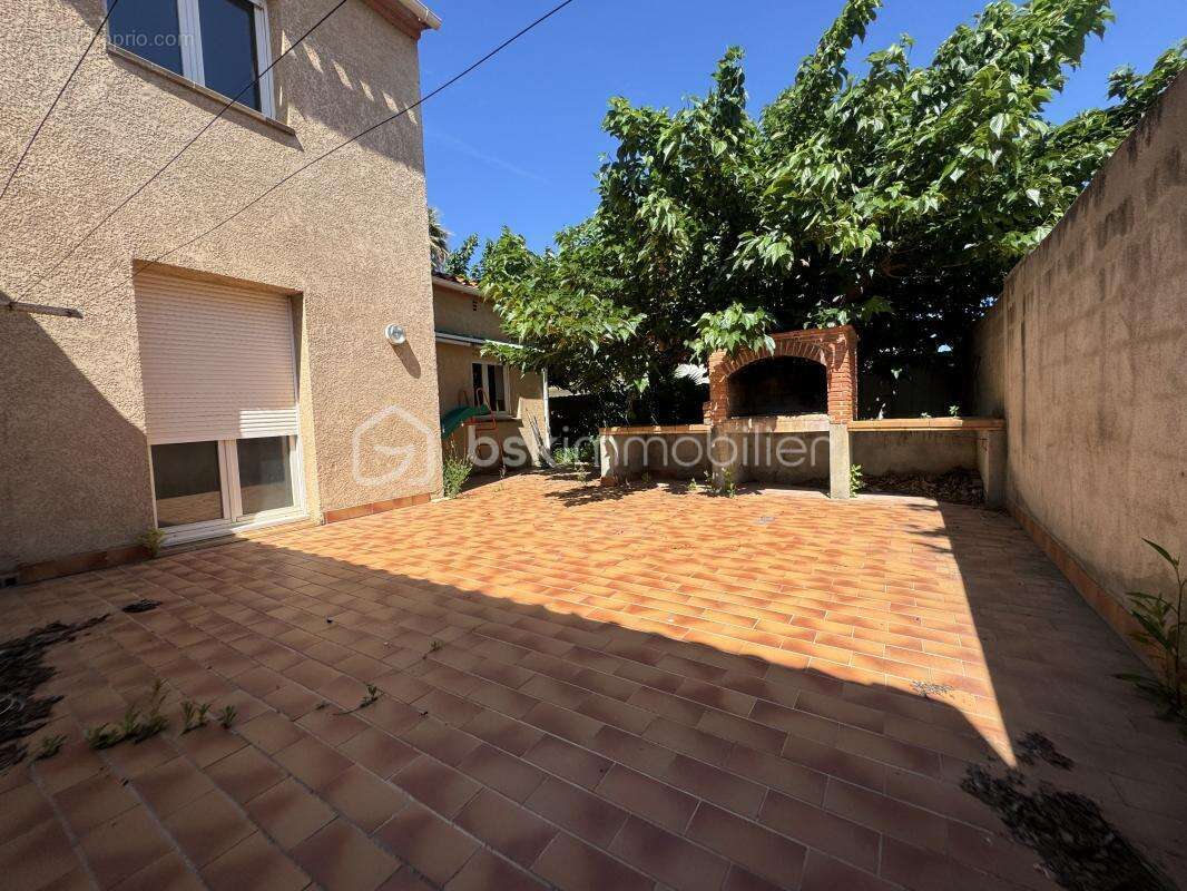 Maison à VILLENEUVE-LA-RIVIERE