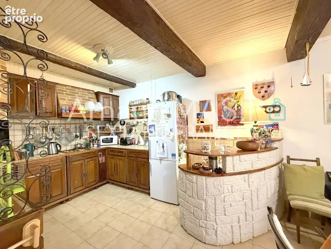 Maison beaux volumes, 156m² hab, 3 chambres, sdb + sde, piece loft, proche commodites - photo 5
