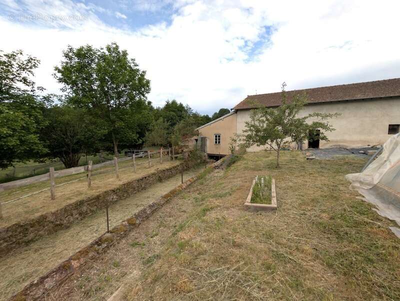 Ancien moulin du xviiie siècle sur plus d'un hectare de terrain – chassigny sous dun (71) - photo 16