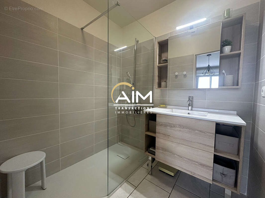 Maison à PARCAY-MESLAY