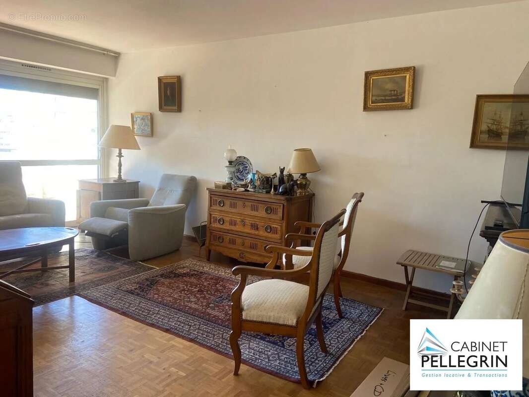 Appartement à MARSEILLE-6E