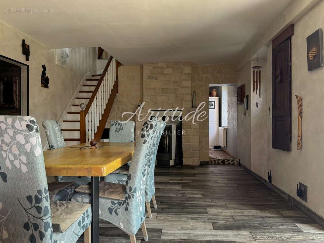 Maison à ARTANNES-SUR-INDRE