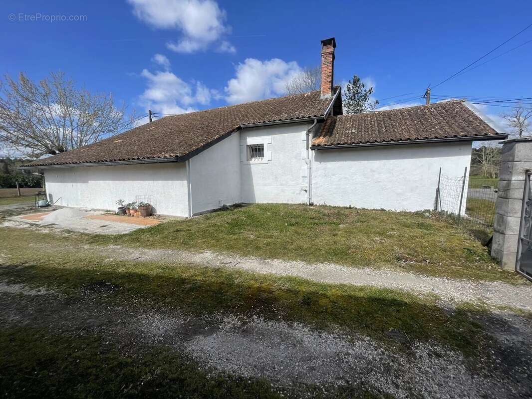 Maison à CABANAC-ET-VILLAGRAINS