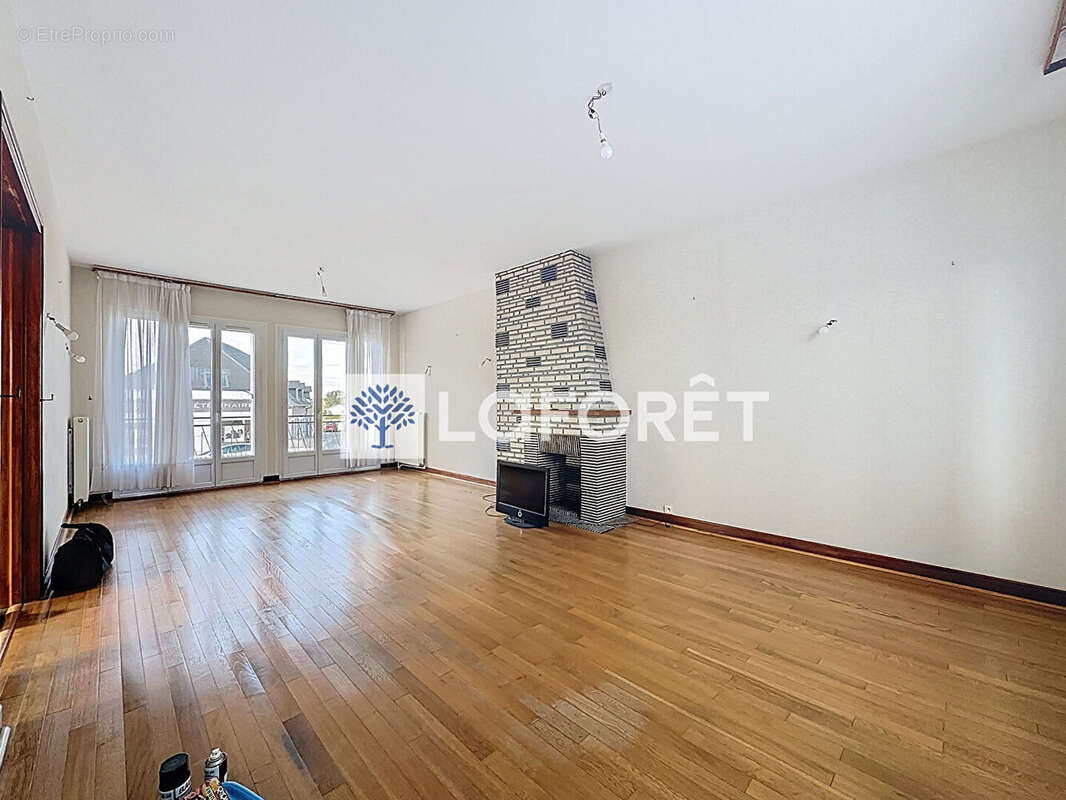 Maison à LE MESNIL-ESNARD