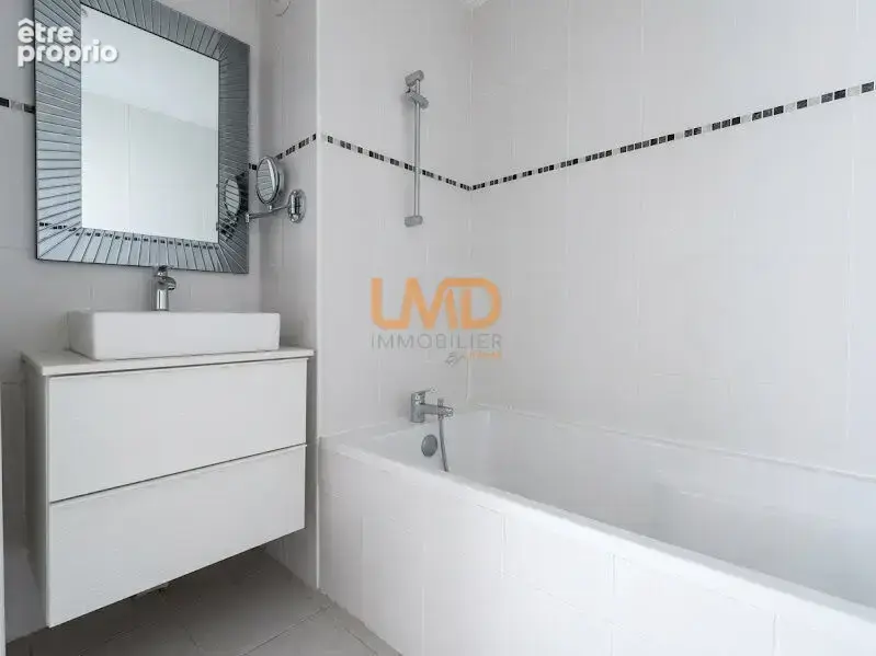 T3 terrasse 34 m², parking, tram à pied – 1er achat / invest - photo 8