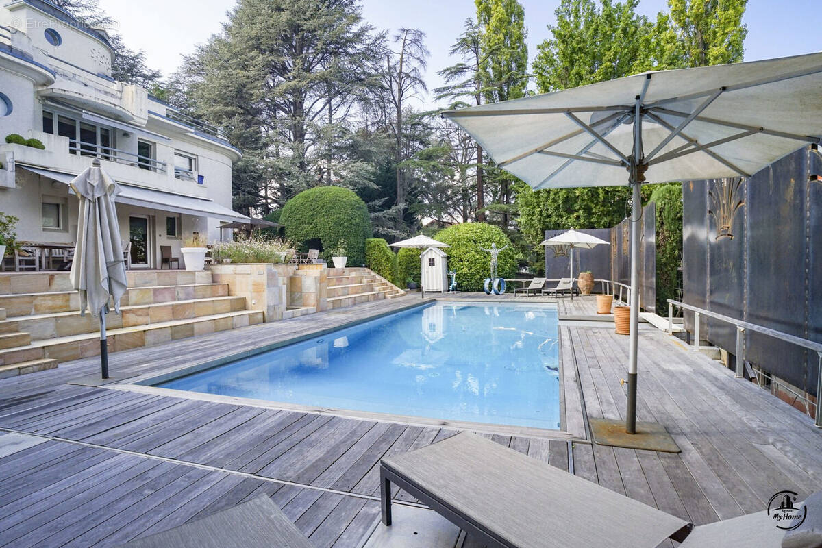 Maison à SAINT-JUST-SAINT-RAMBERT